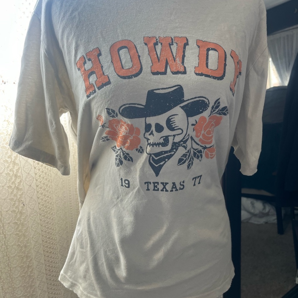 Howdy Graphic Tee - White